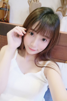 不扣纽的女孩详情介绍